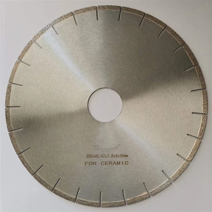 Diamond Blade Cutting Glass Tile